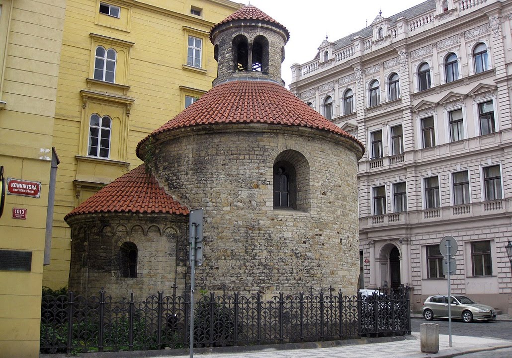 הרוטונדה של מציאת הצלב הקדוש Rotunda of the Finding of the Holy Cross