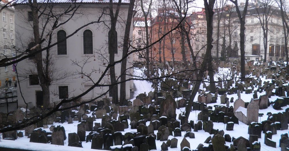 Jewish cemetery of Prague in the snow